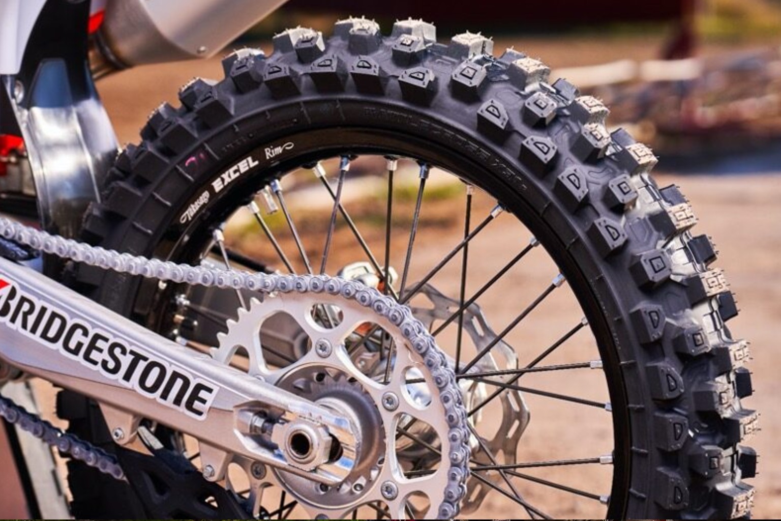 Slika za kategorijo Pnevmatike & kolesa