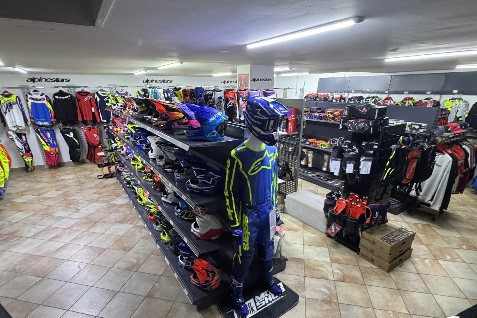 Slika za kategorijo Kompleti, dresi & hlače