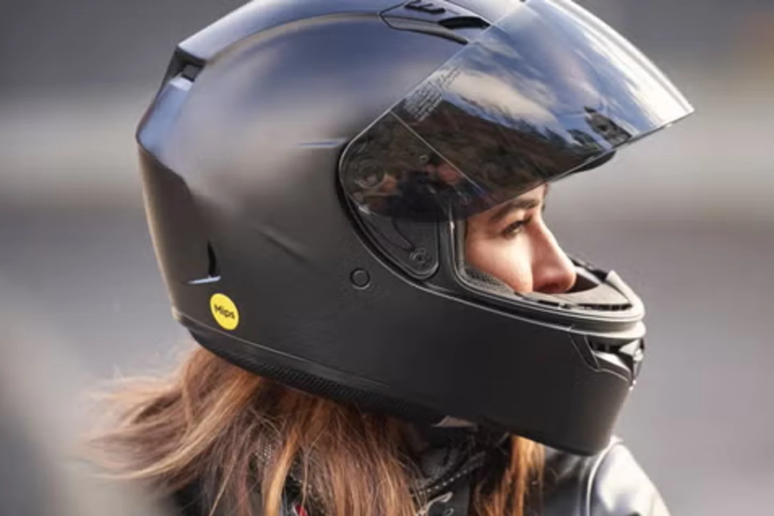 Slika za kategorijo Vizirji in dodatki za čelade