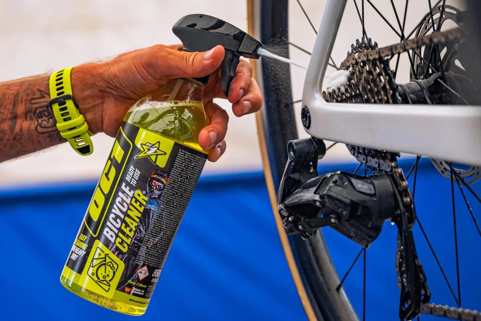 Slika za kategorijo Čistila , Maziva , Ostale Tekočine